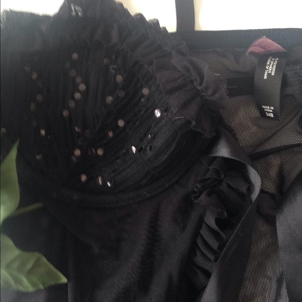 Sexy little things from Victoria Secret Lingerie๐ - Picture 4 of 6